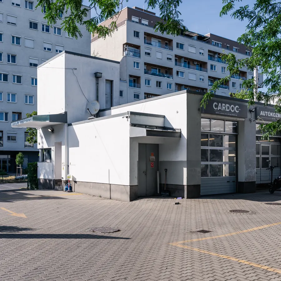 The CARDOC studio forecourt